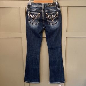 𝅺Miss Me Chloe Boot Cut Jeans Embroidered Embellished Star Studded Size 28